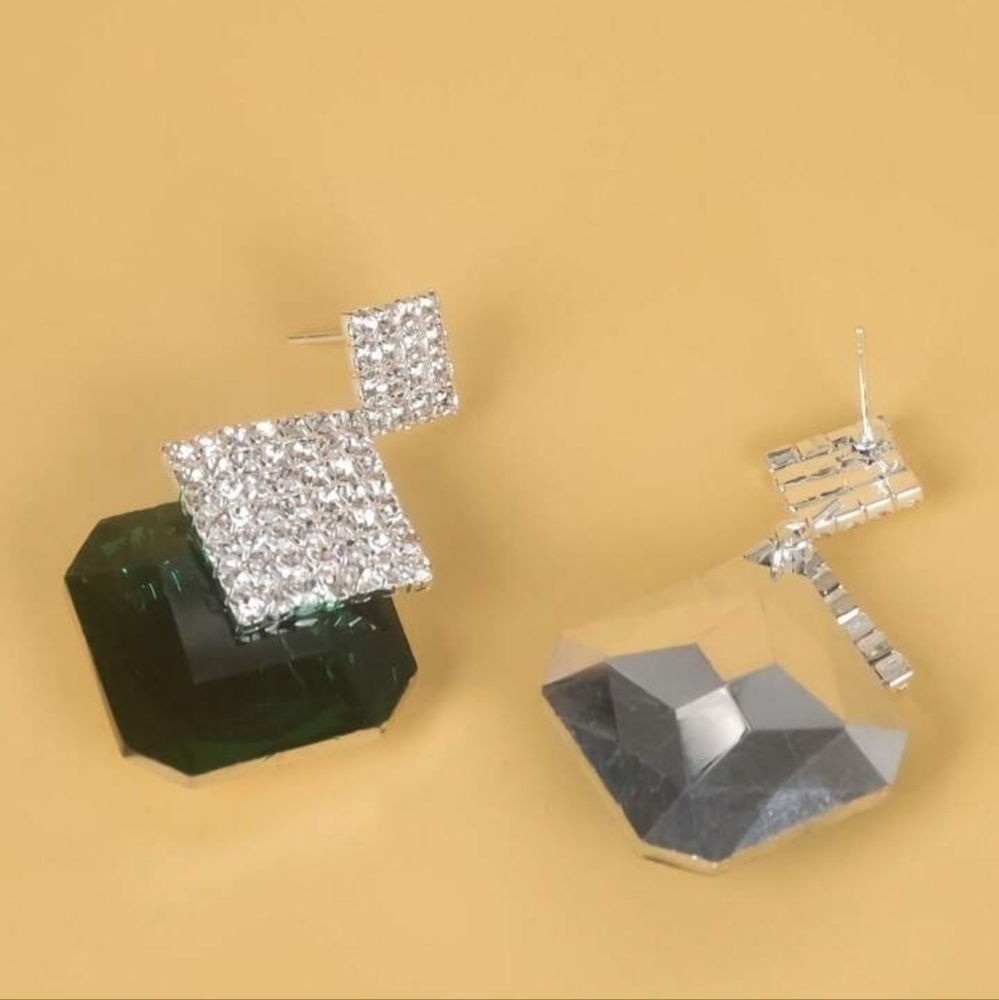 Green Square Glass Rhinestone Drop Earrings. New! - Picture 4 of 9